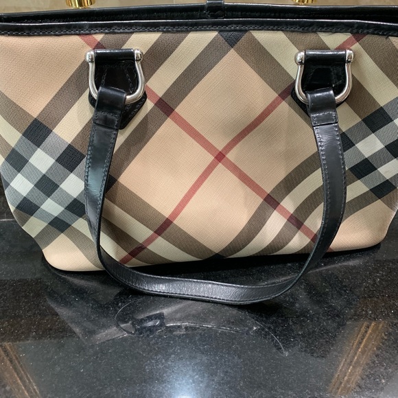 Burberry Set. Purse and matching wallet - Picture 7 of 8